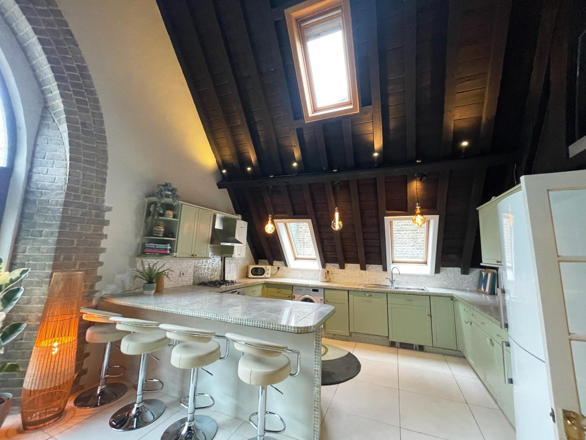 Unique Crystal Palace Park Church Conversion Apartment *